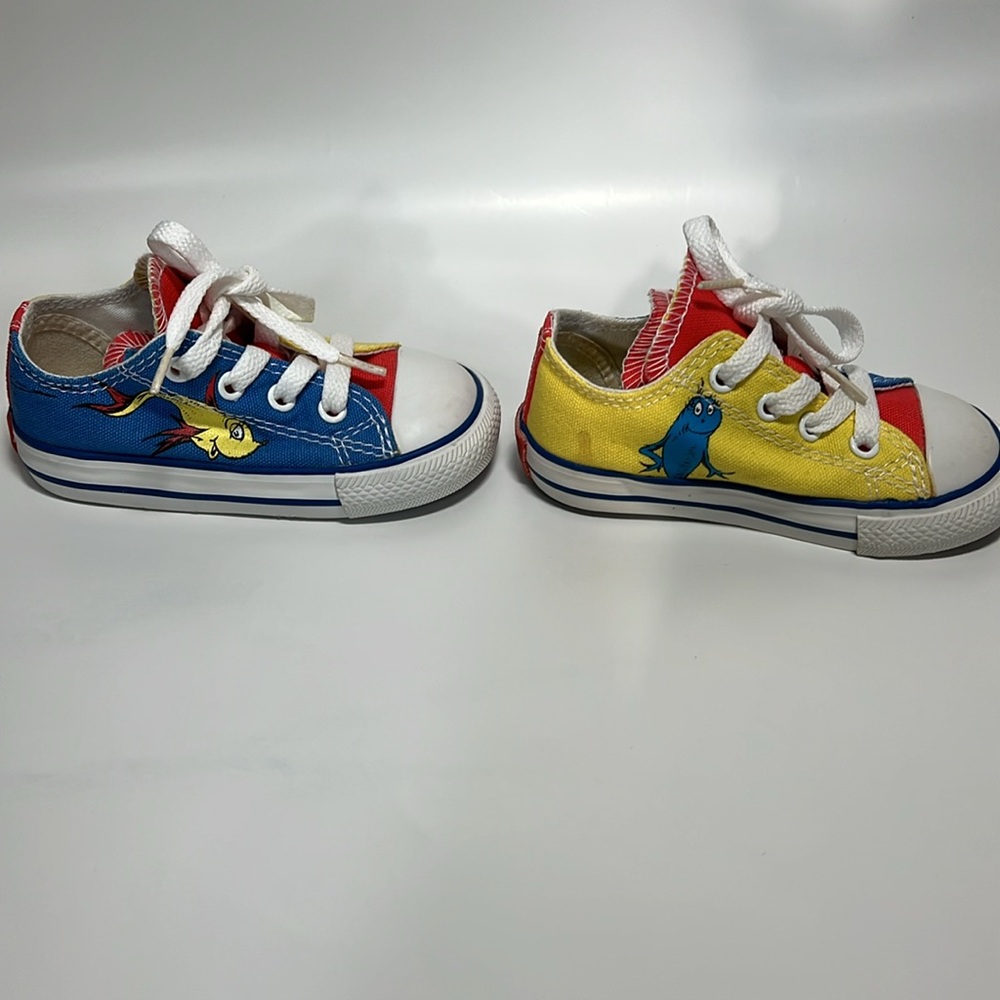 Infant Dr Seuss Converse Sneakers one fish two fish red fish blue fish Size 6 - Picture 4 of 10